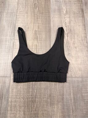 Black Scoop-Neck Sports Bra - Everyday Support
